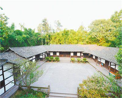 蓬户瓮牖