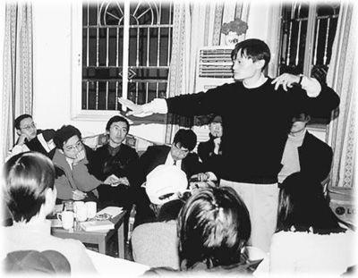 不知来岁牡丹时，再相逢何处