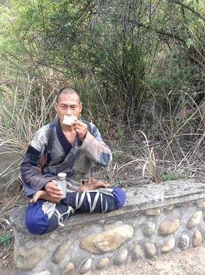 事不关己，高高挂起