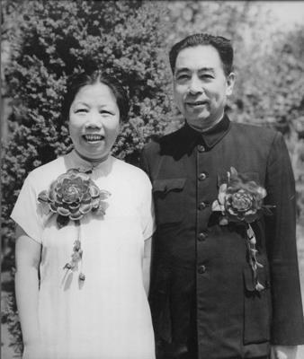 泓峥萧瑟
