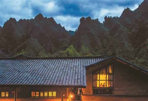 行吟坐咏