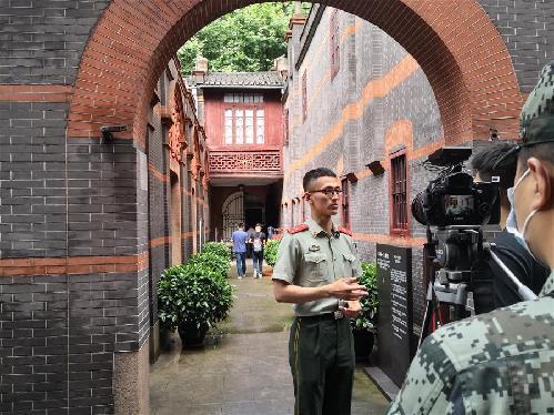 《夜泊金陵》原文翻译注释赏析_作者唐代卢纶