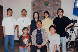 德重恩弘