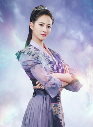 画楼春早，一树桃花笑