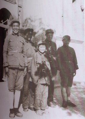 撒泼放刁