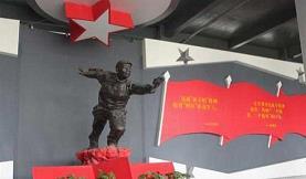 瓜田不纳履，李下不整冠